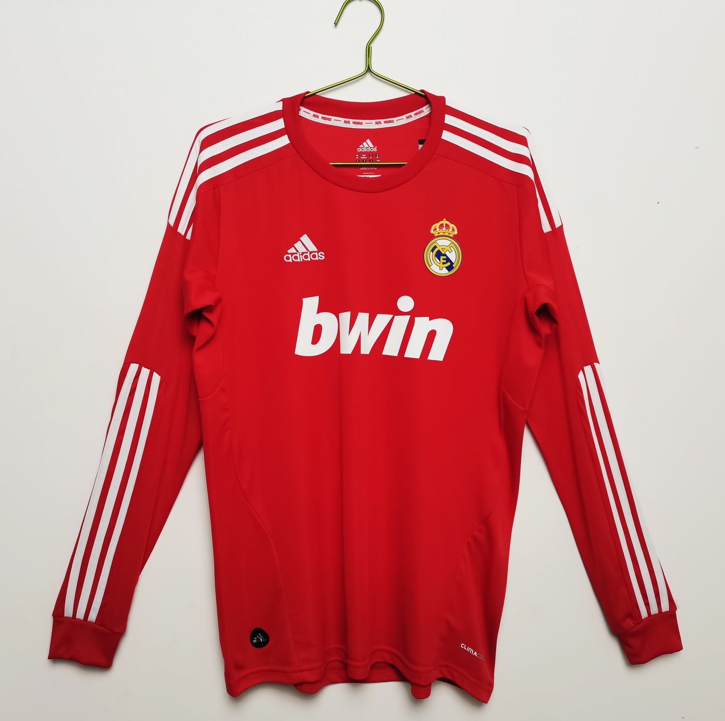 Retro 2011/12 Real Madrid Kit Adult