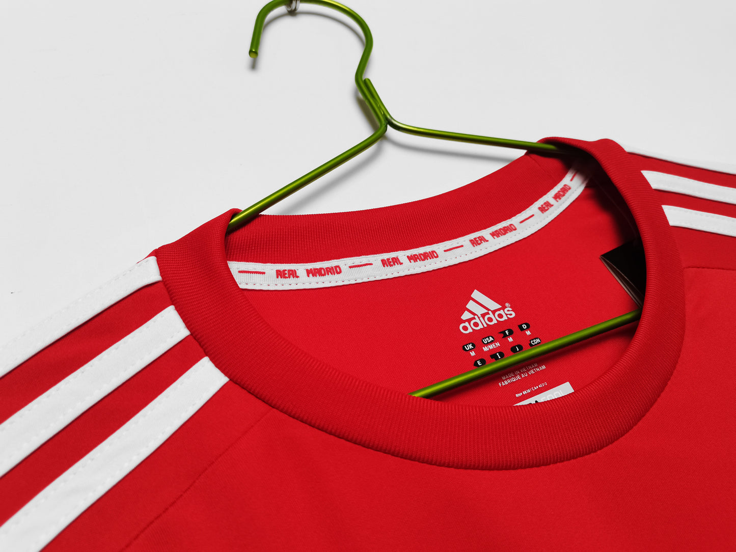 Retro 2011/12 Real Madrid Kit Adult