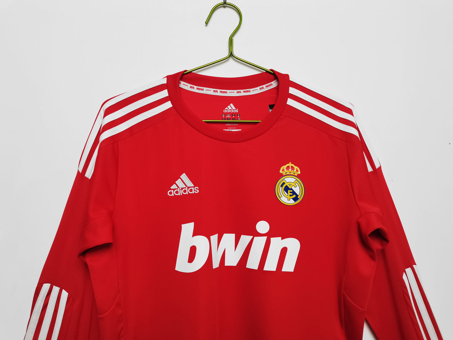 Retro 2011/12 Real Madrid Kit Adult