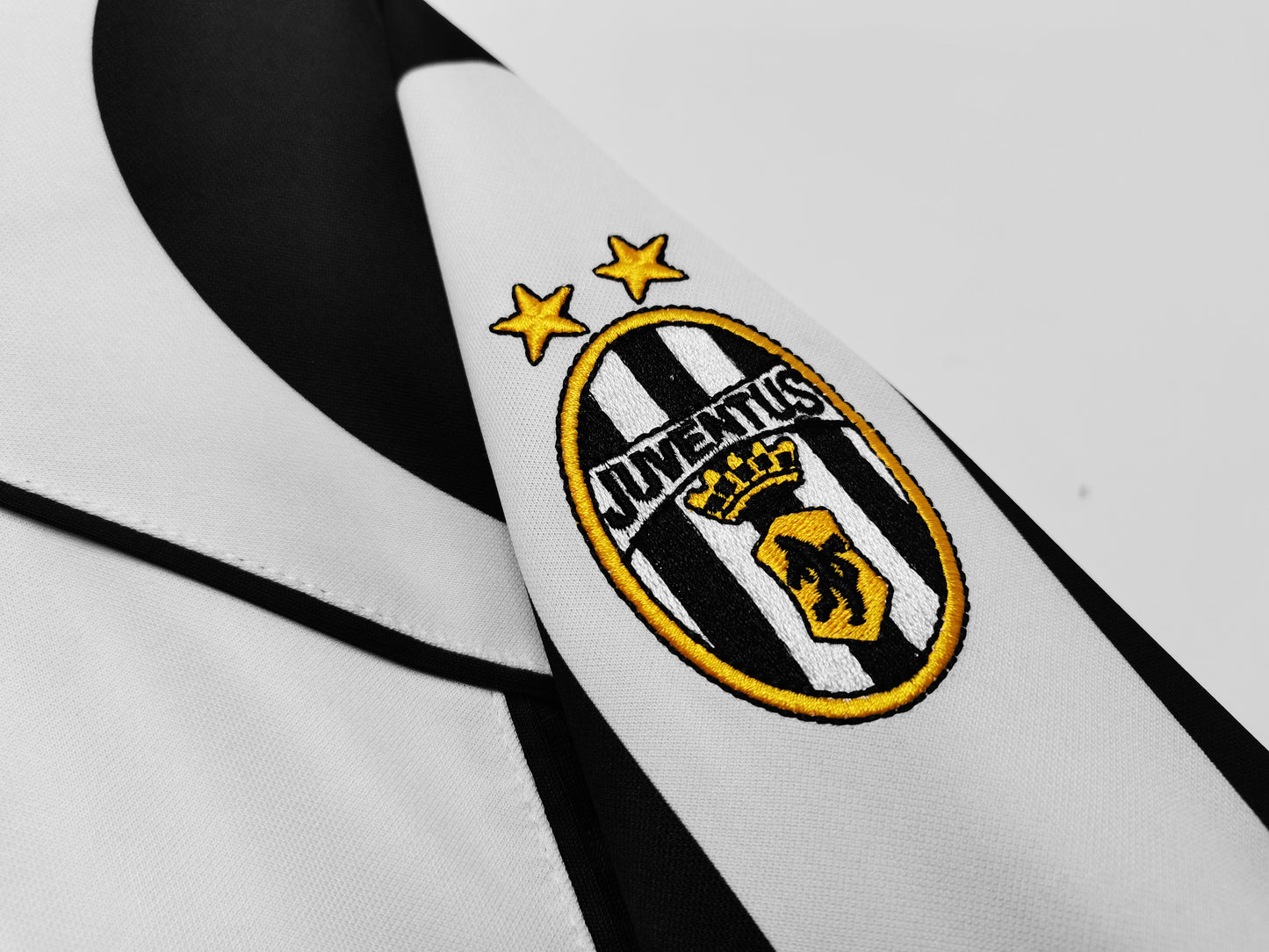 Retro 1997/98 Juventus At Home Kit Adult