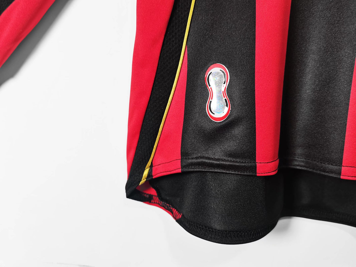 Retro 2006/07 AC Milan At Home Kit Adult