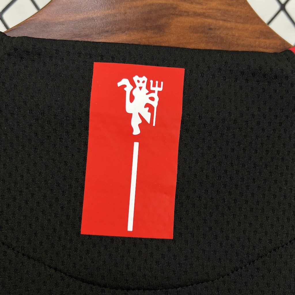 Retro 2007/08 Man United Third Kit Adult
