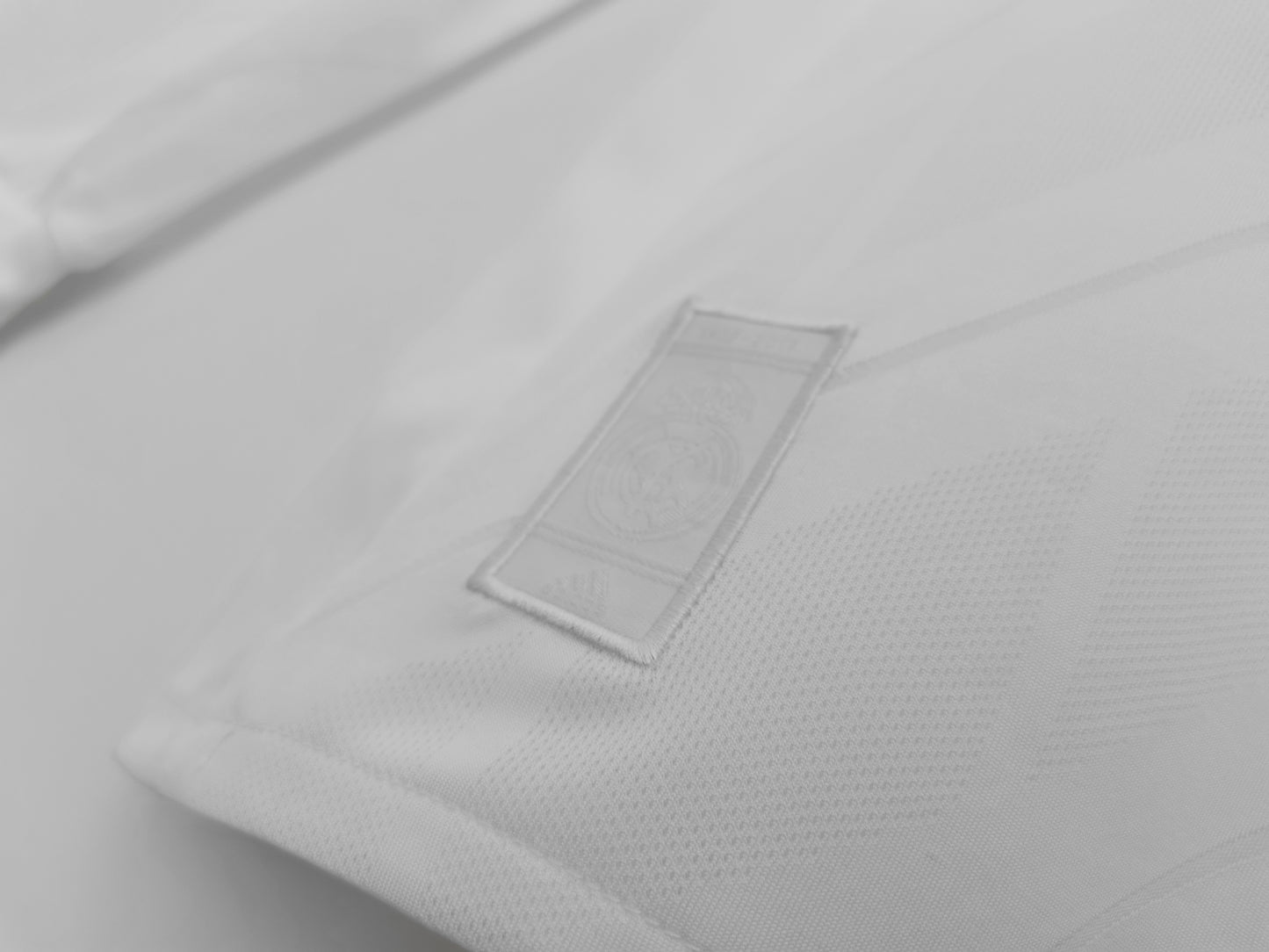 Retro 2017/18 Real Madrid  Home Kit Adult