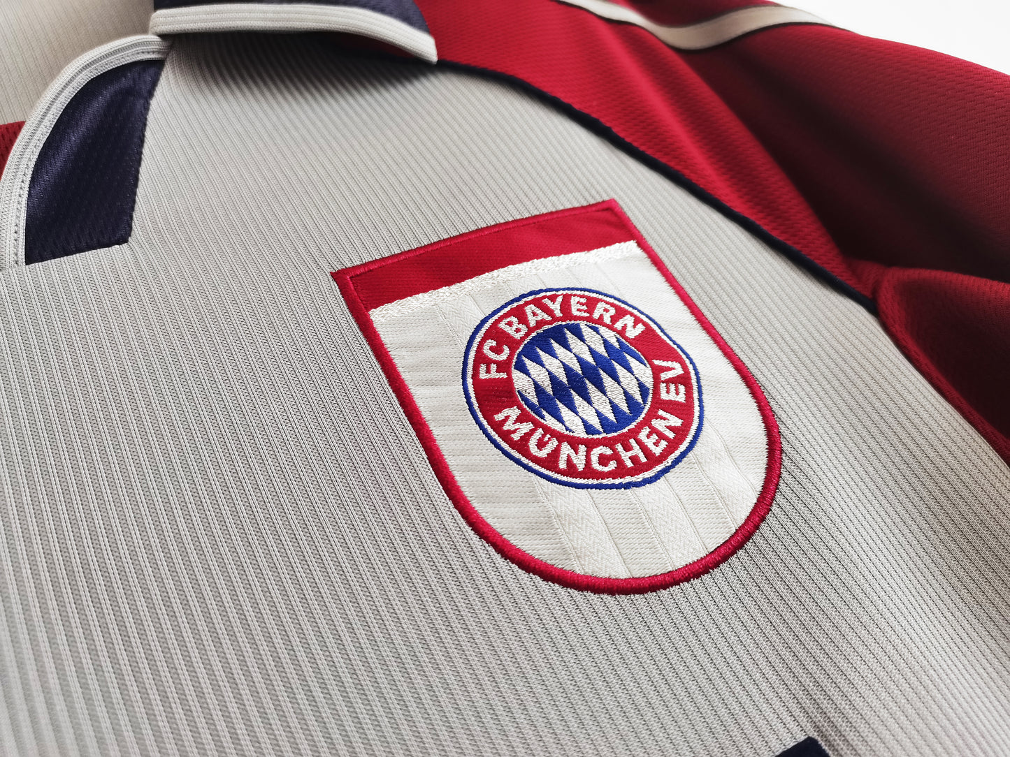 Retro 1998/99 Bayern Away Kit Adult