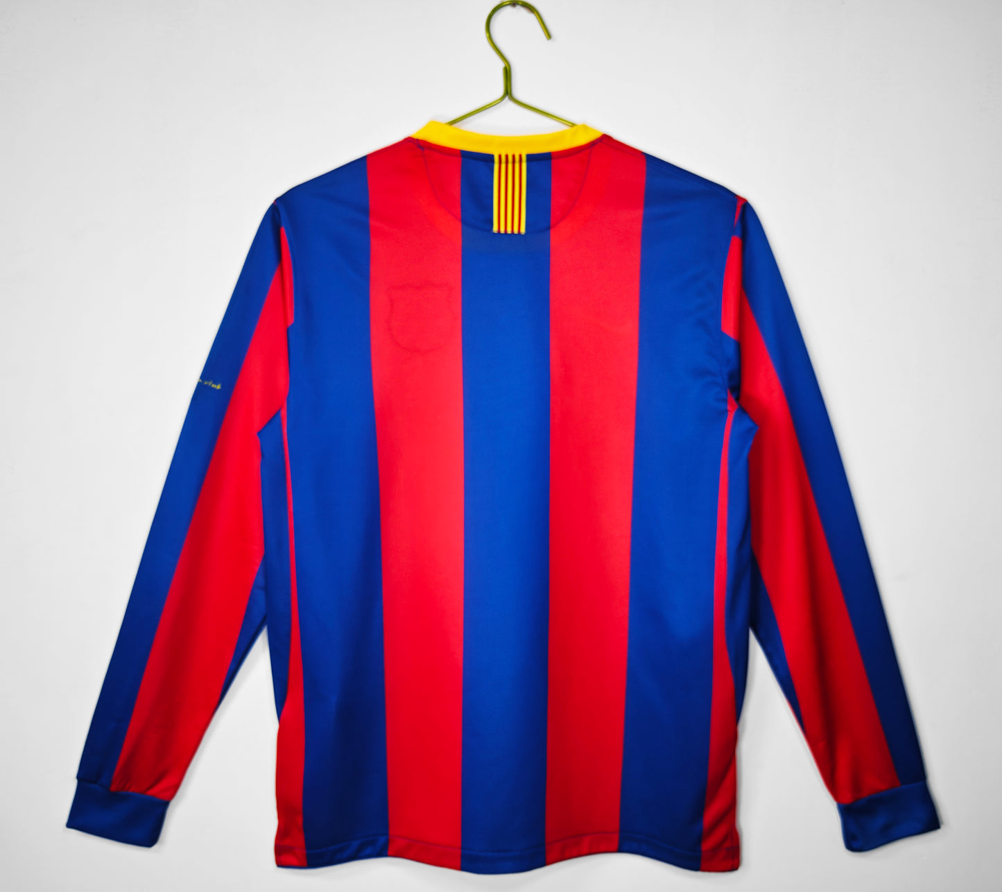 Retro 2010/11 Barcelona At Home Kit Adult