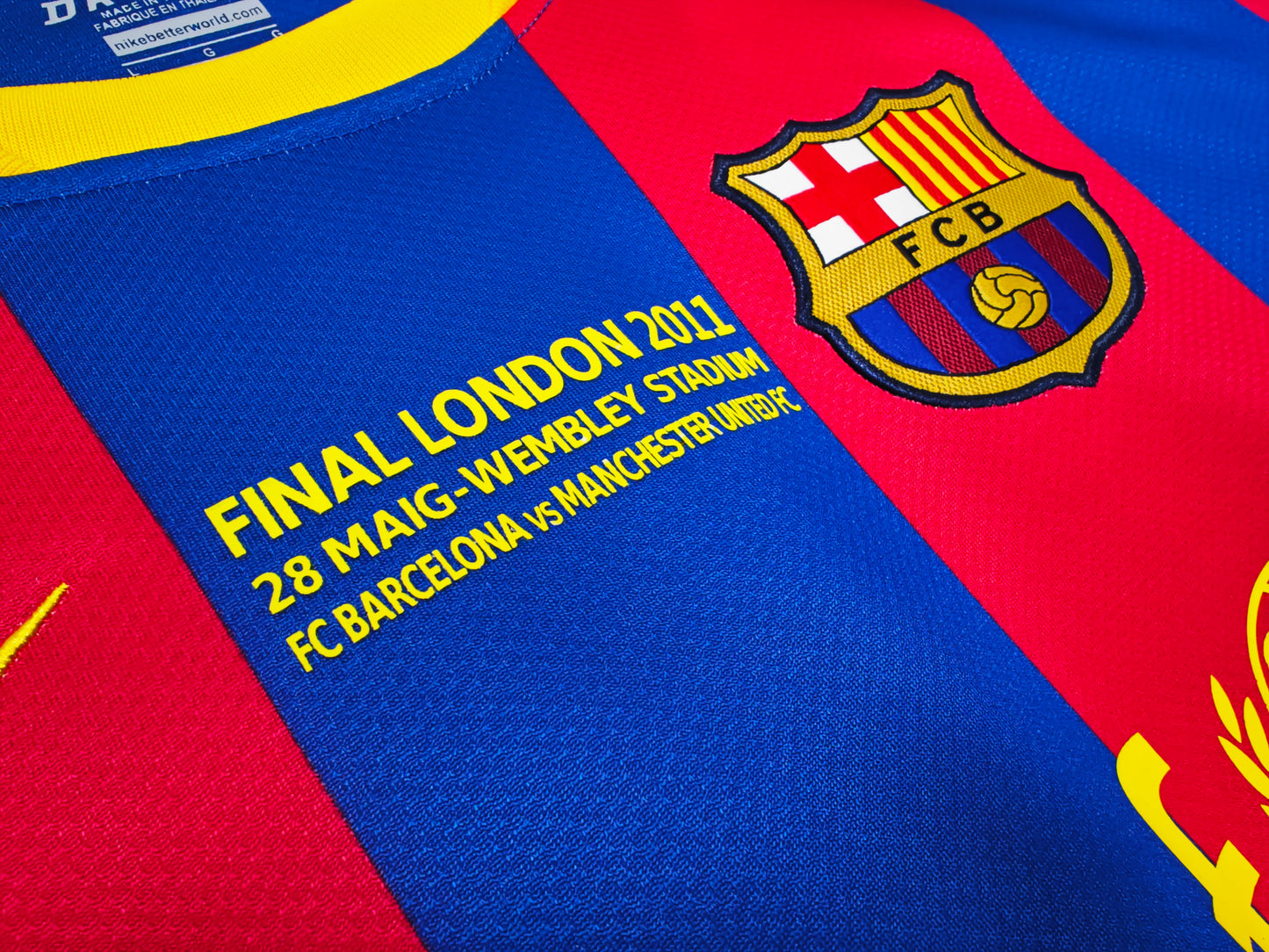 Retro 2010/11 Barcelona At Home Kit Adult
