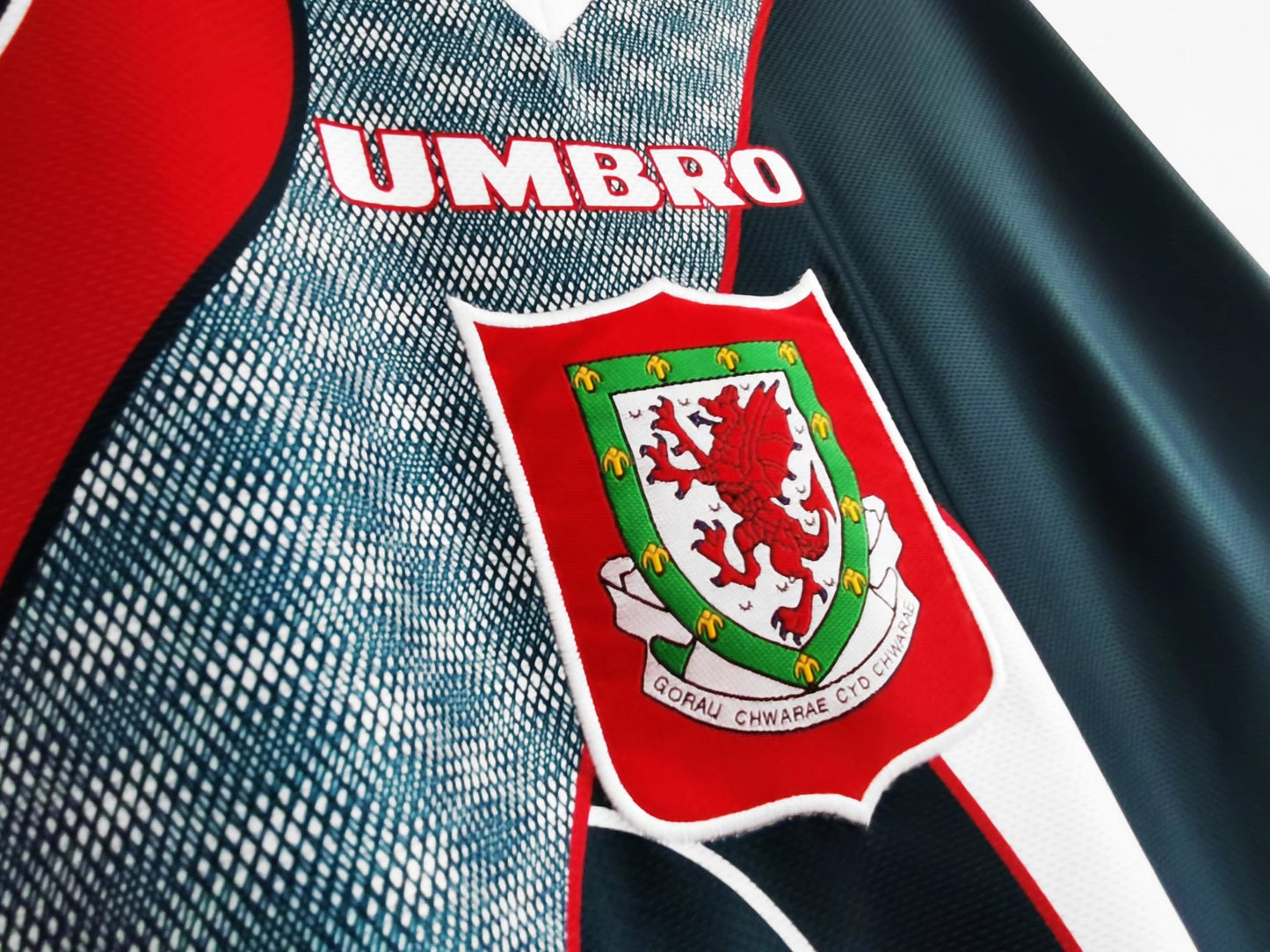 Retro 1994/95 Wales Away Jersey
