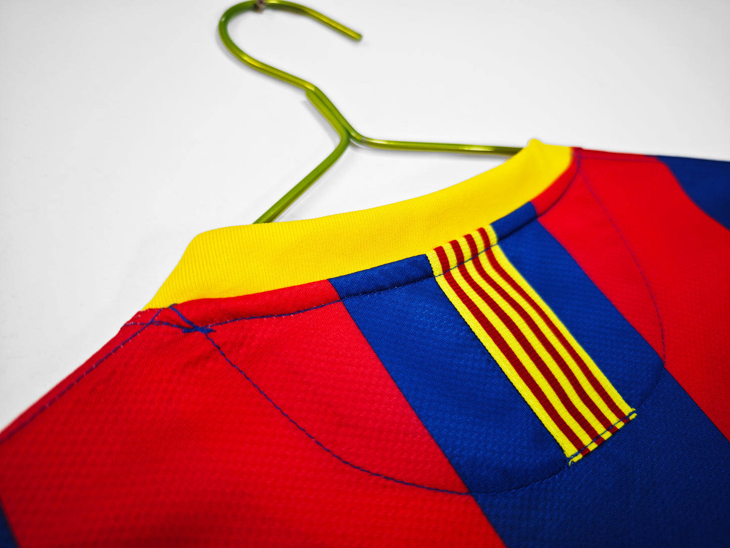 Retro 2010/11 Barcelona At Home Kit Adult