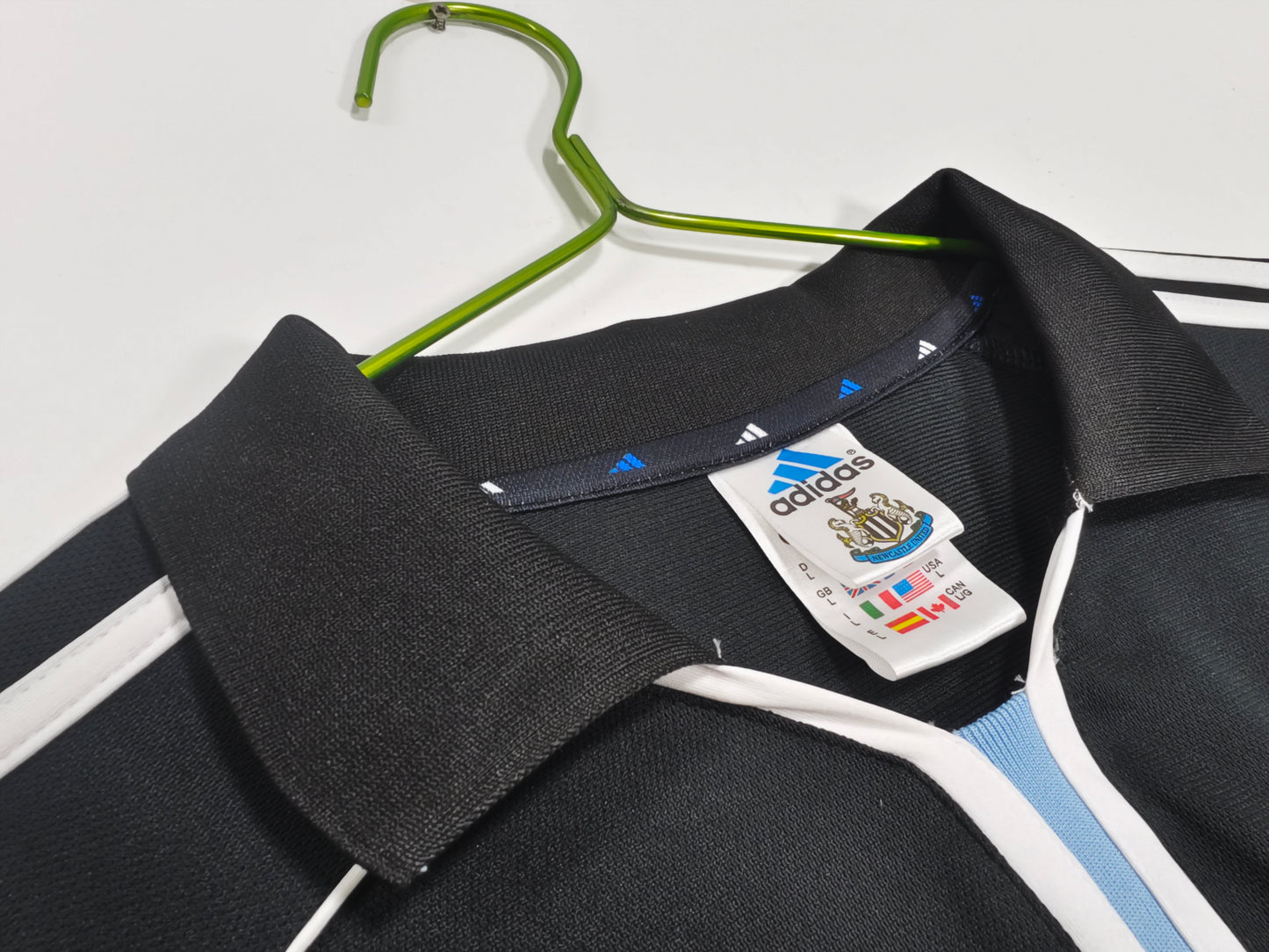 Retro 2000/01 Newcastle United Away Jersey