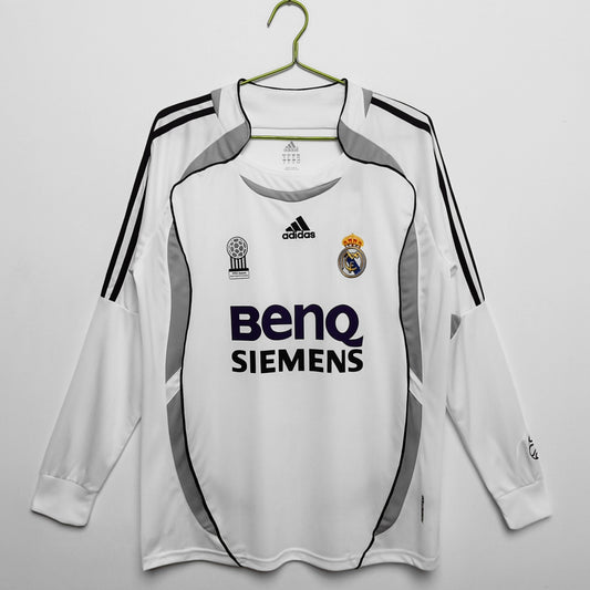 Retro 2006/07 Real Madrid Home Kit Adult