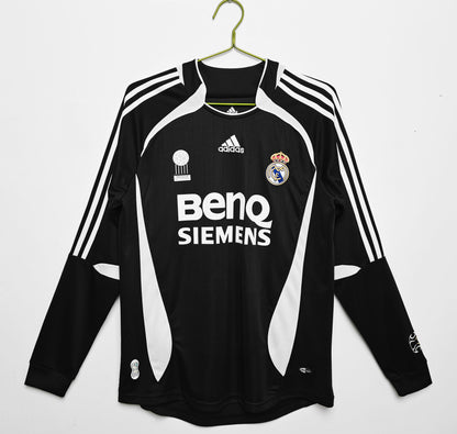 Retro 2006/07 Real Madrid Second Guest Kit Adult