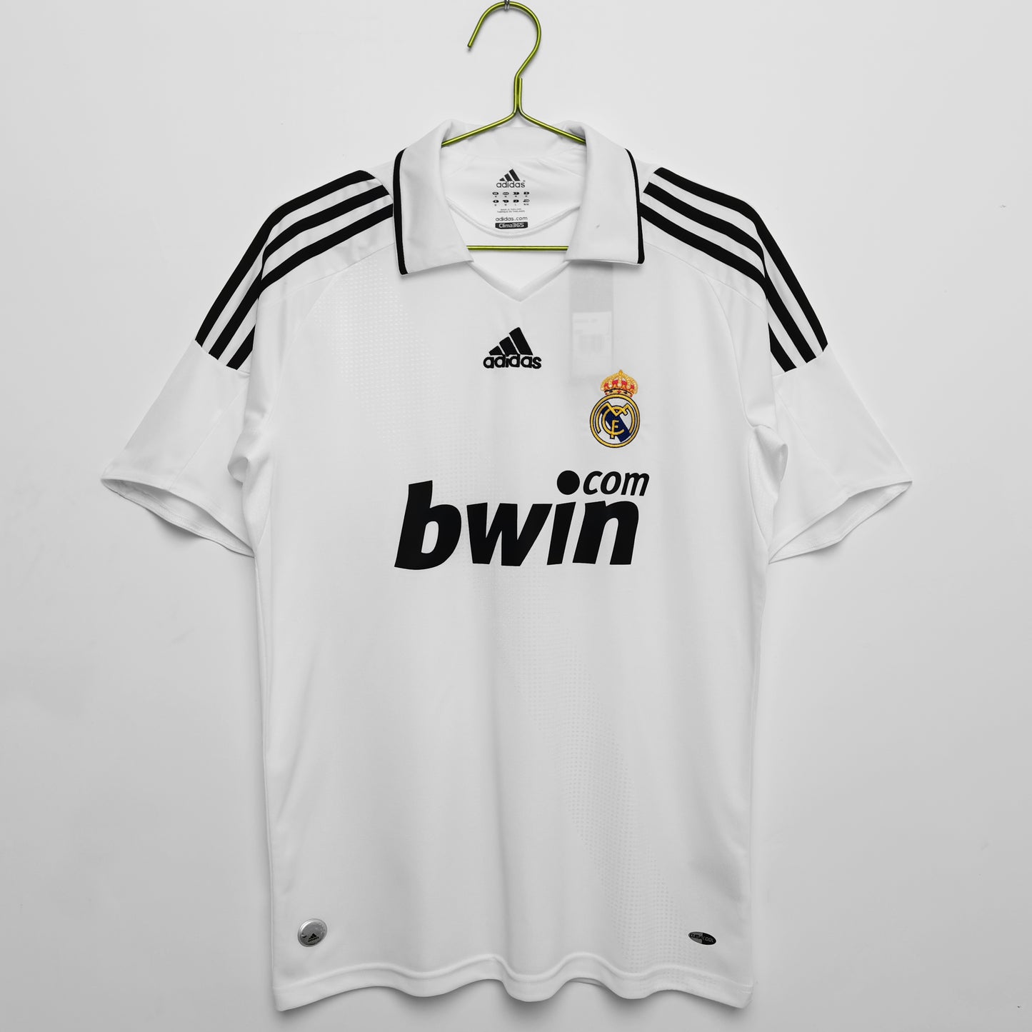Real Madrid 2008/09 Home Kit Retro Adult Football Shirt