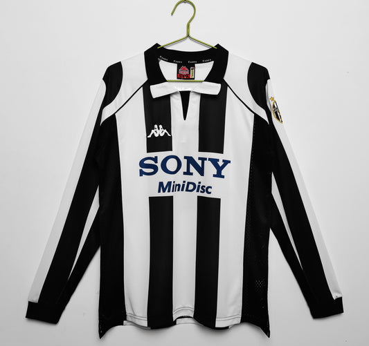 Retro 1997/98 Juventus At Home Kit Adult
