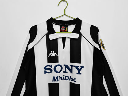 Retro 1997/98 Juventus At Home Kit Adult