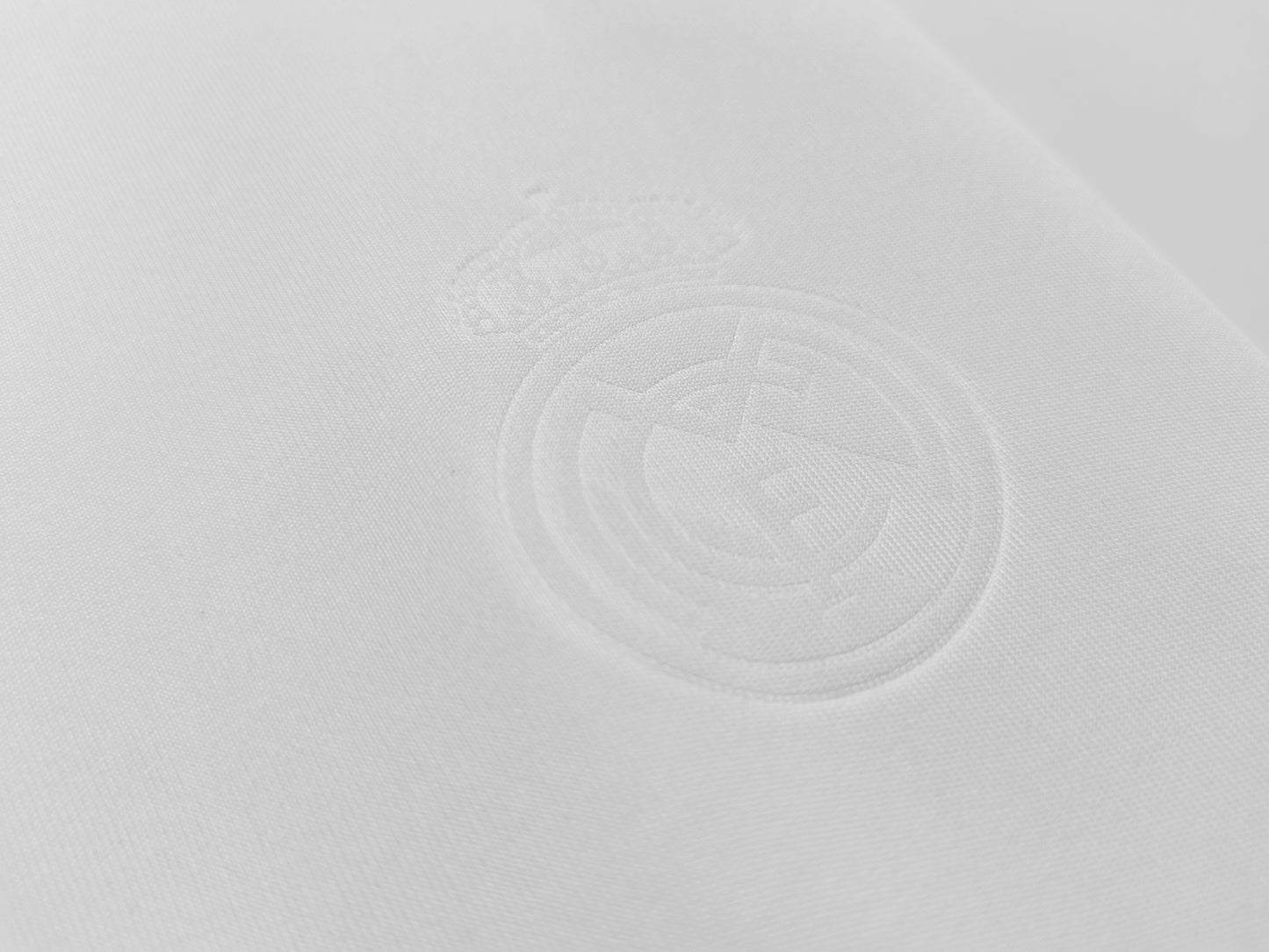 Real Madrid 2008/09 Home Kit Retro Adult Football Shirt