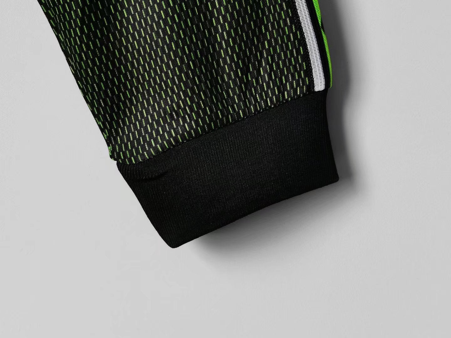 Retro 1998/99 Man United Goalkeeper Green Kit Adult