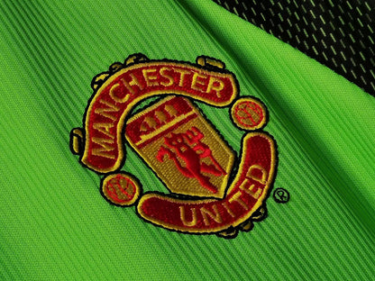 Retro 1998/99 Man United Goalkeeper Green Kit Adult