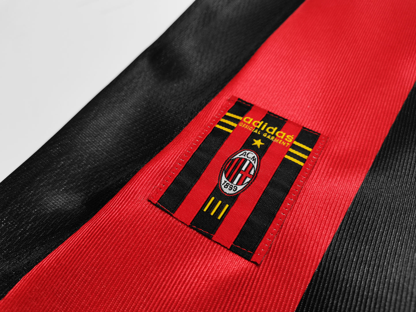 Retro 1998/99 AC Milan Home Kit