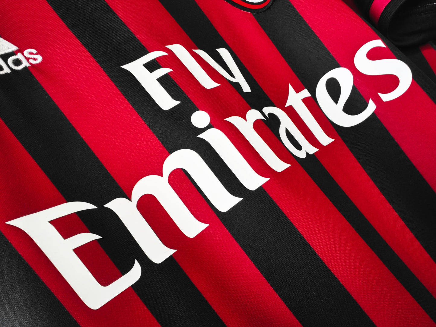 Retro 2016/17 AC Milan Home Kit