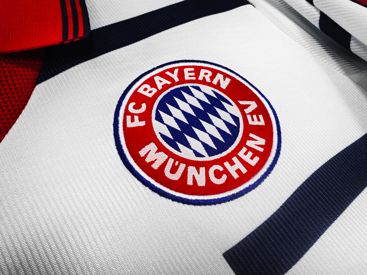 Retro 1998/00 Bayern Away Kit Adult
