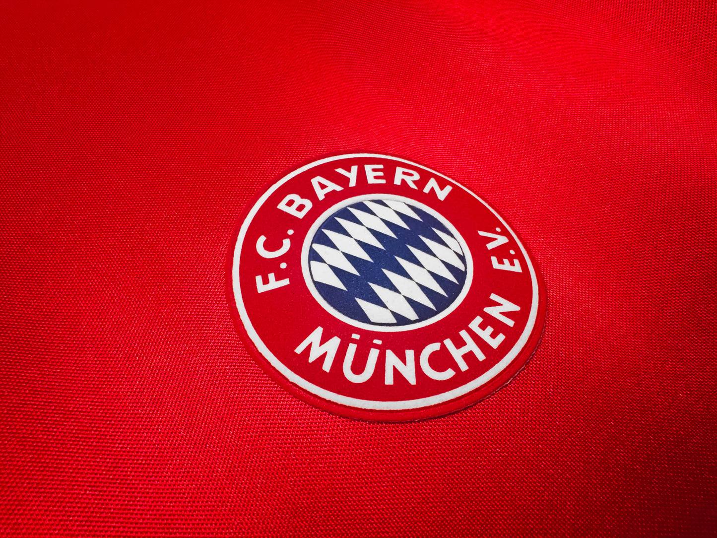 Retro 1993/95 Bayern Home Kit Adult