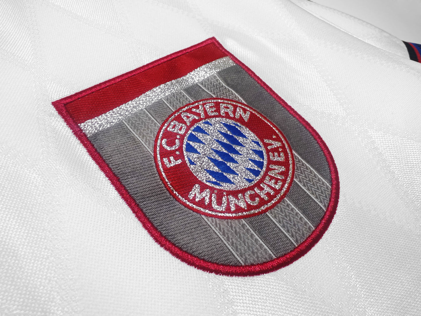 Retro 1996/98 Bayern Away Kit Adult