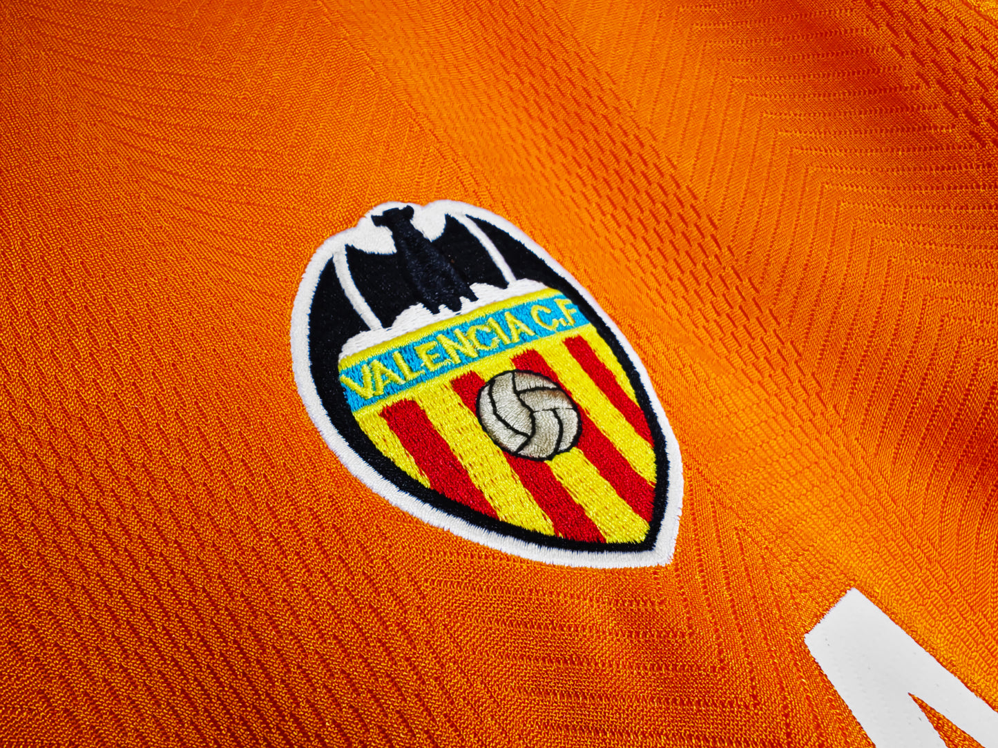 Retro 1999/00 Valencia Away Kit Adult