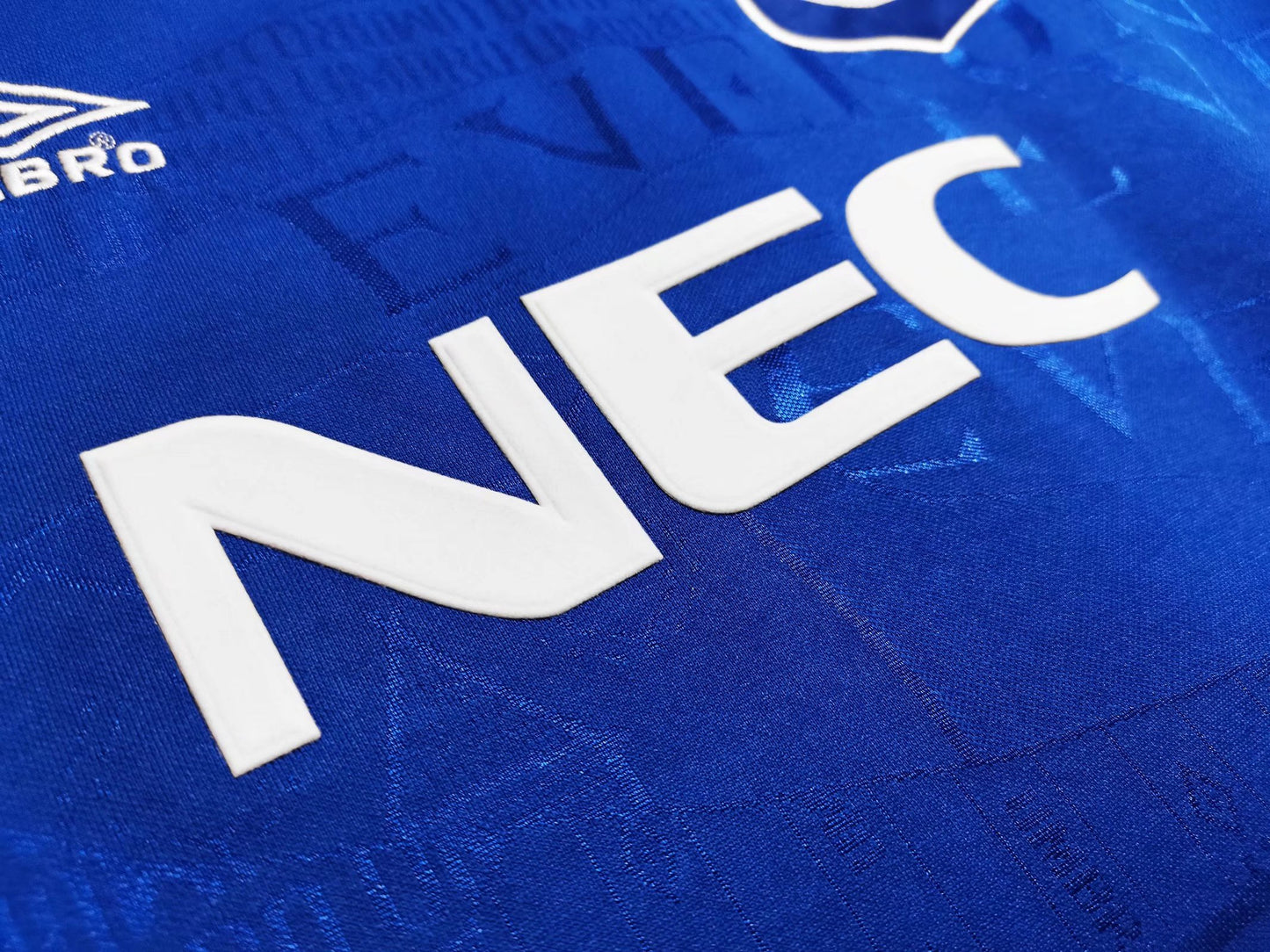 Retro 1995 Everton Home Kit Adult