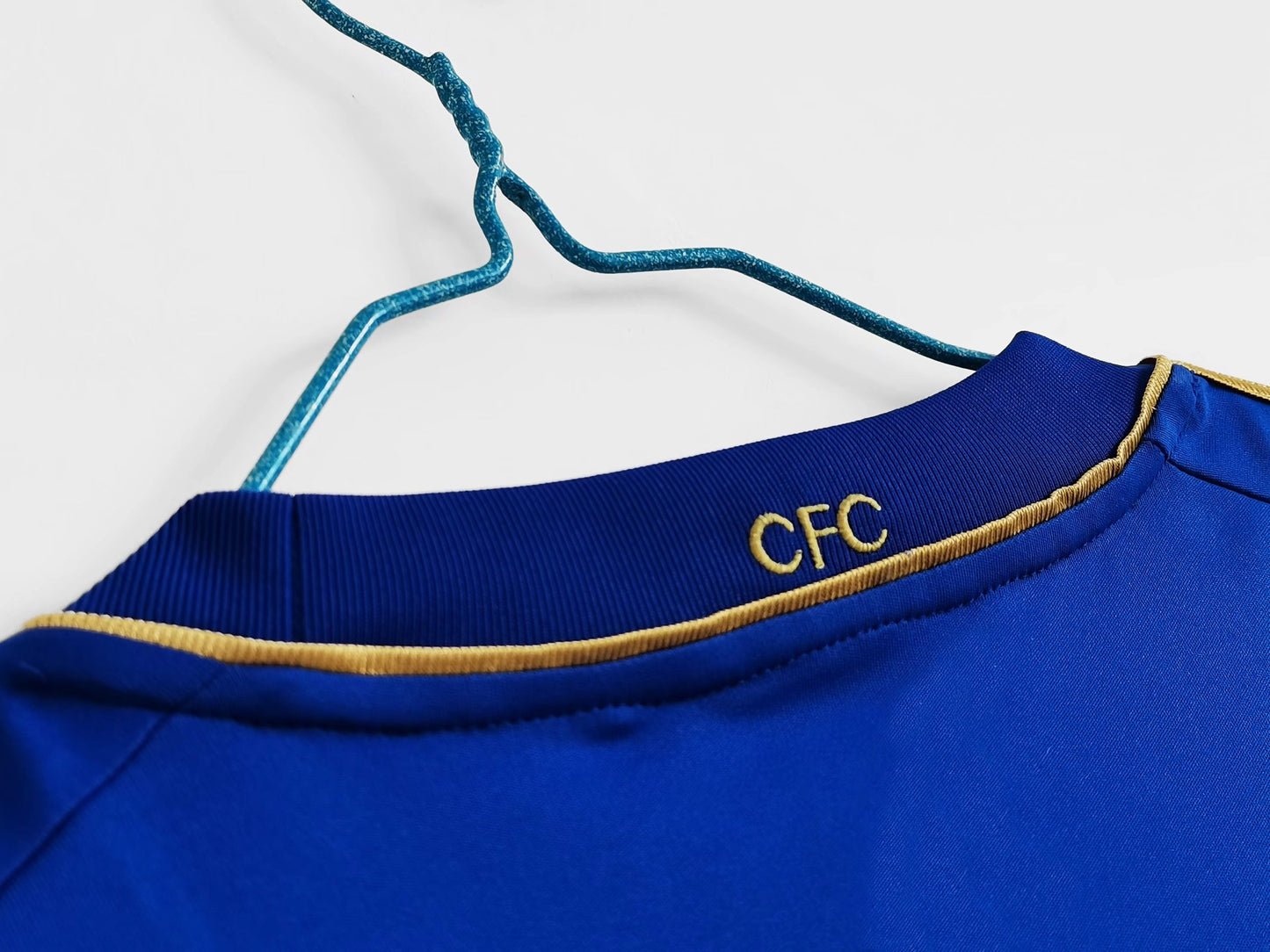 Retro 2012/13 Chelsea Home Kit Adult