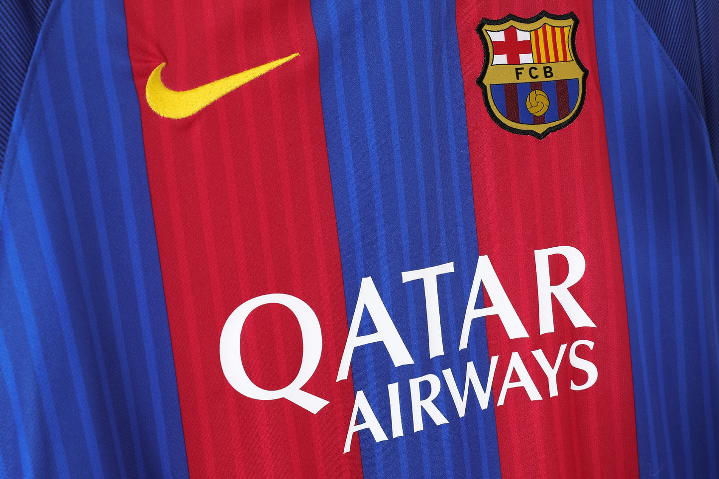 Retro 2016/17 Barcelona Home Jersey