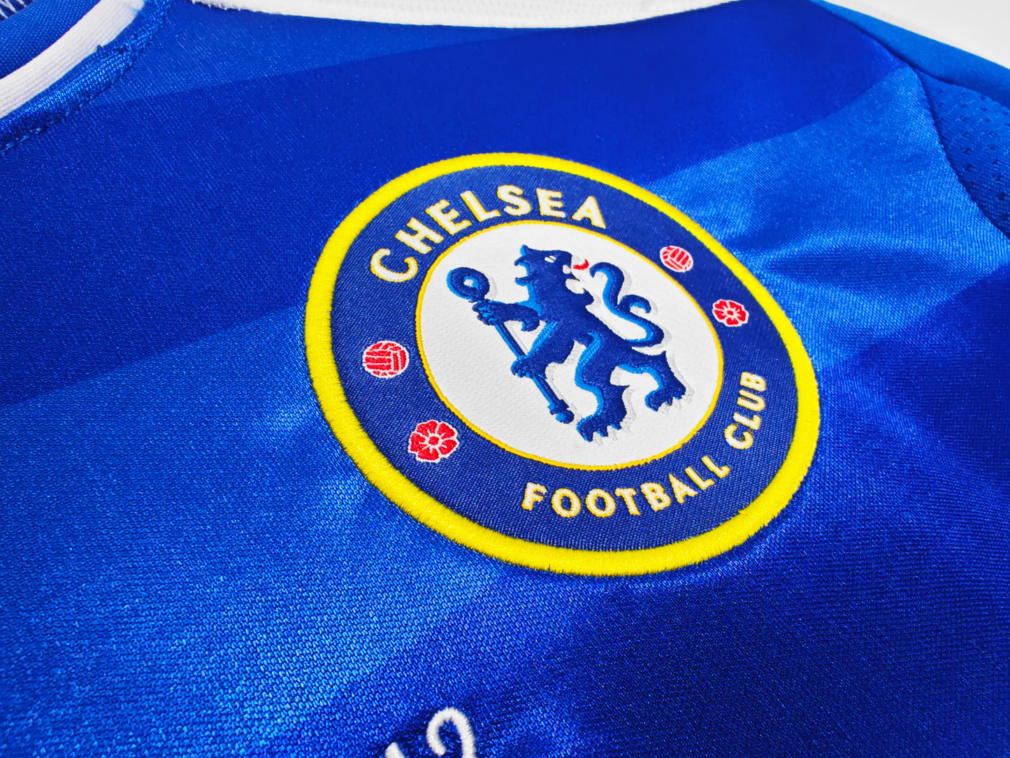 Retro 2011/12 Chelsea Home Kit Adult