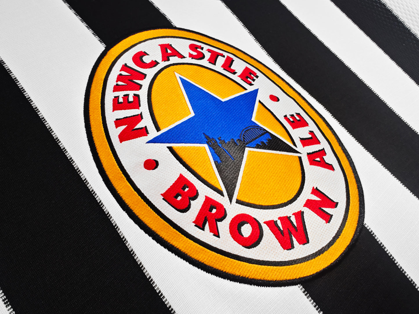 Retro 1999/00 Newcastle United Home Jersey