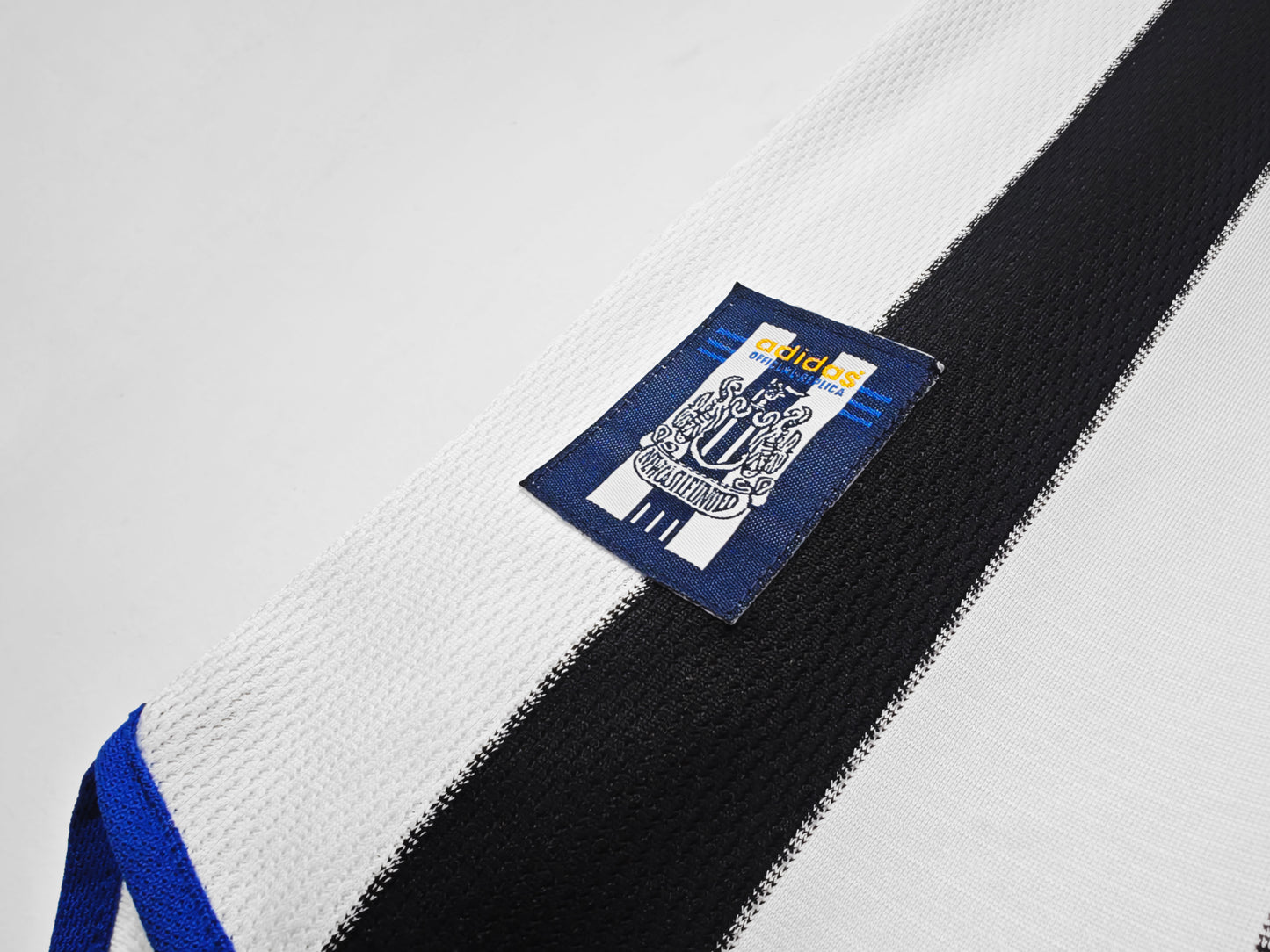 Retro 1999/00 Newcastle United Home Jersey