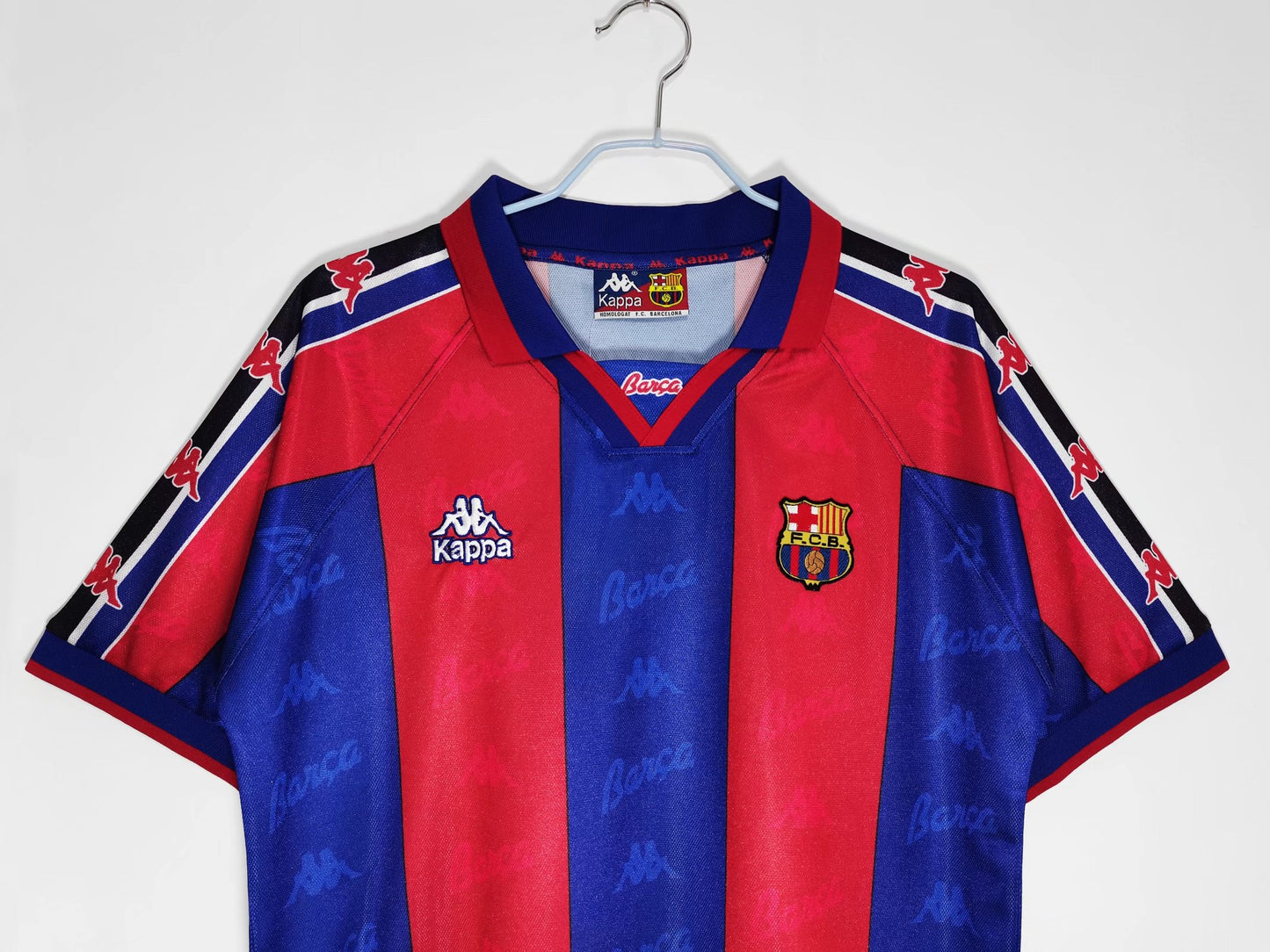 Retro-Fußballtrikot des FC Barcelona aus der Saison 1996/97
