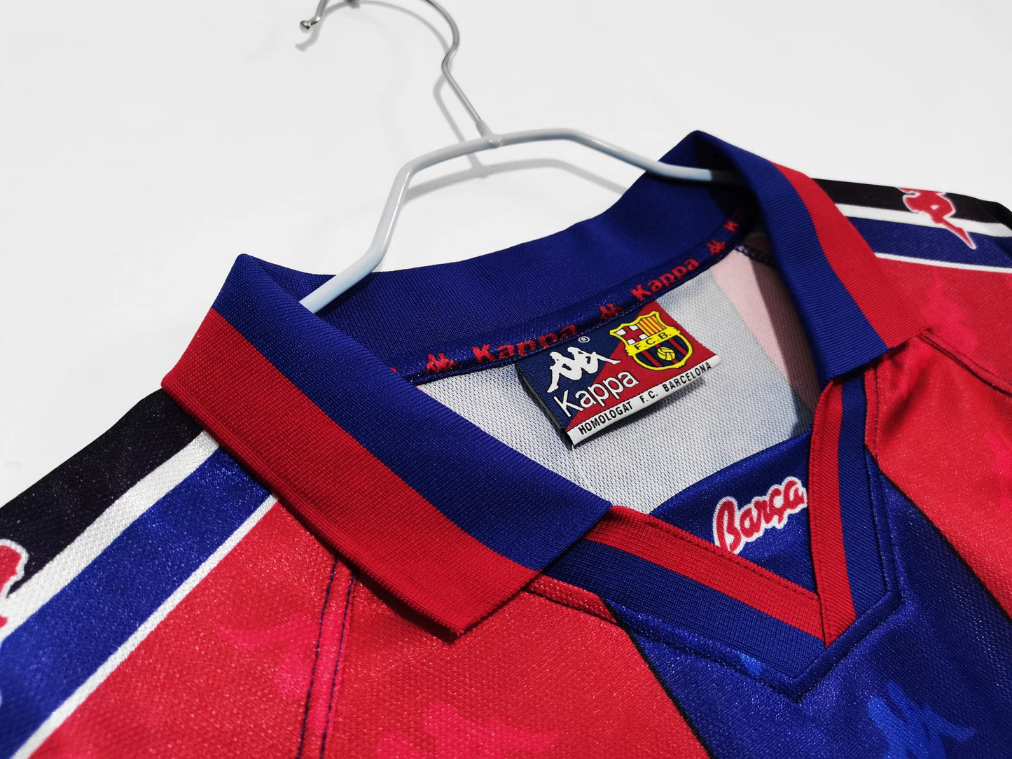 Retro-Fußballtrikot des FC Barcelona aus der Saison 1996/97