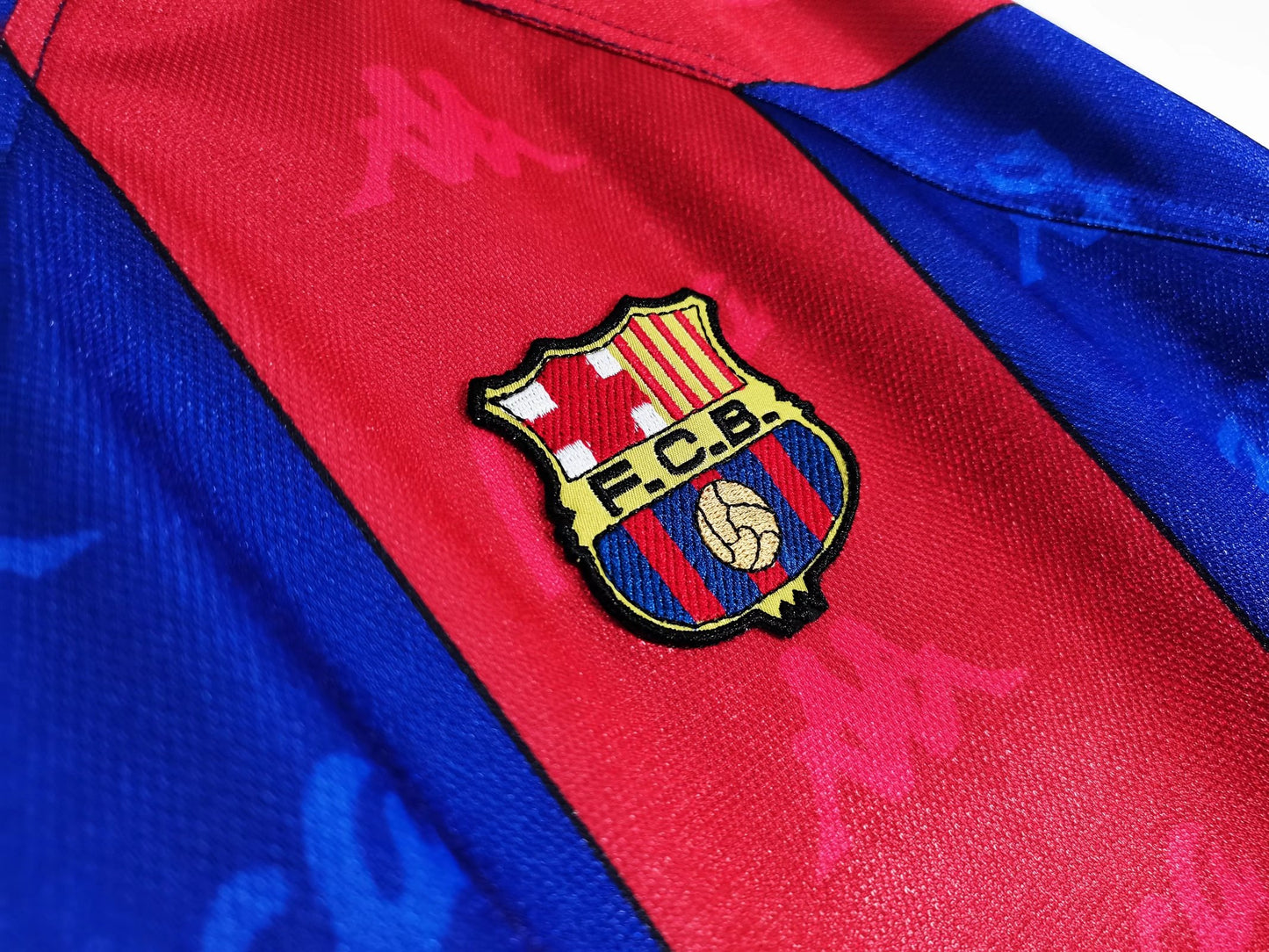 Retro-Fußballtrikot des FC Barcelona aus der Saison 1996/97