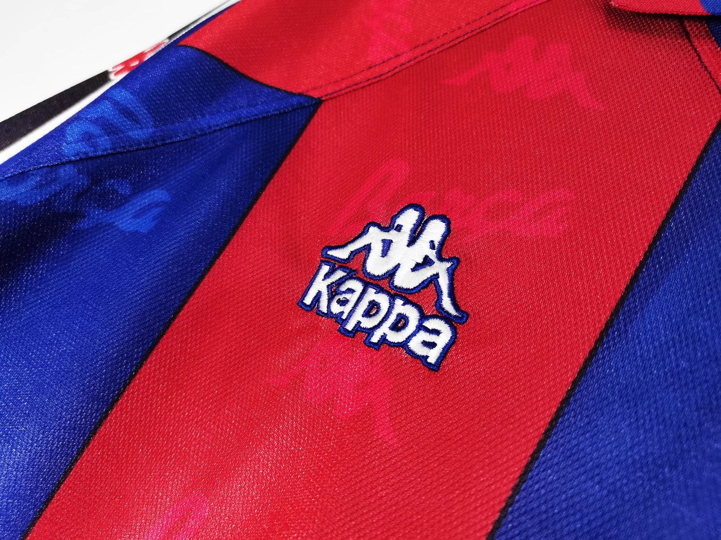 Retro-Fußballtrikot des FC Barcelona aus der Saison 1996/97
