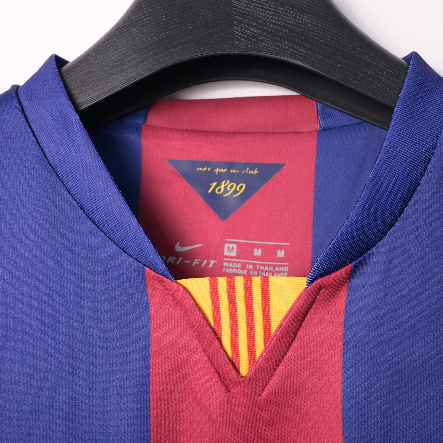 Retro 2014/15 Barcelona Home Jersey NEYMAR JR 11 UCL