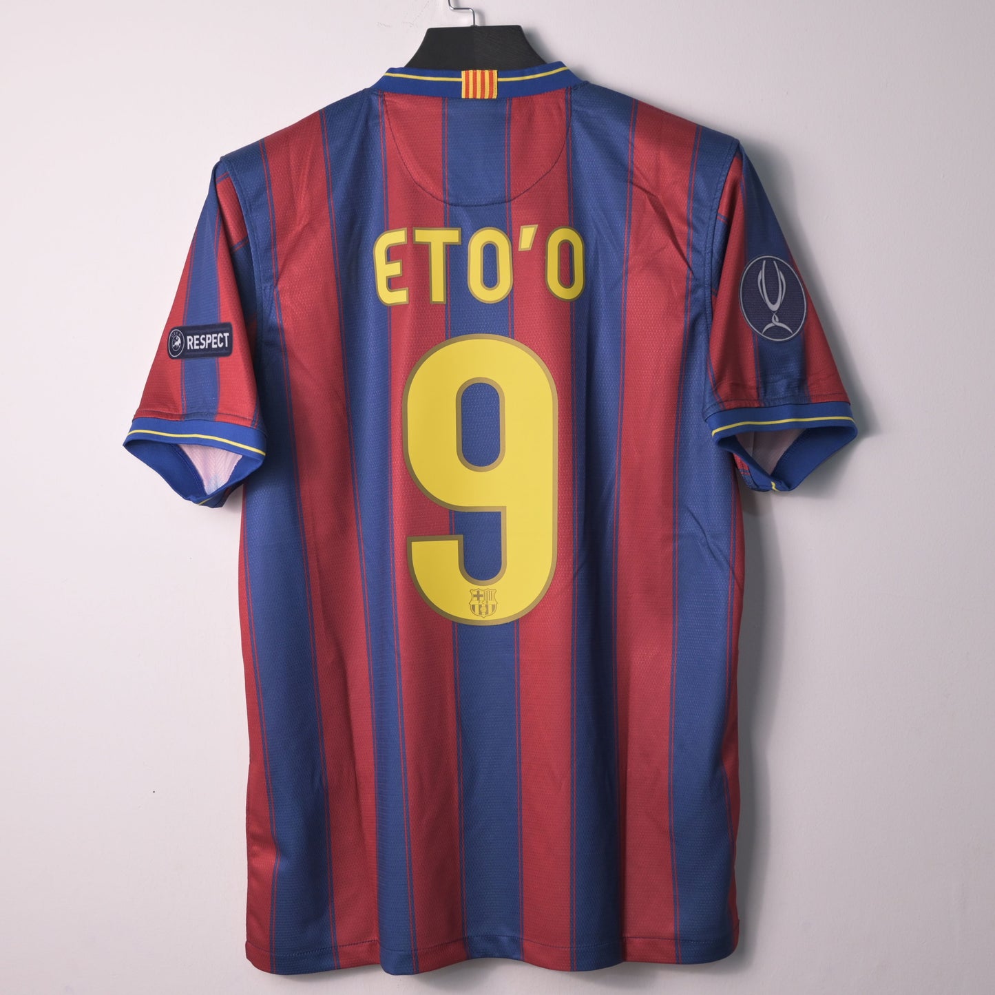 Barcelona 2009/10 Home Kit ETO'O 9 UEFA Patch