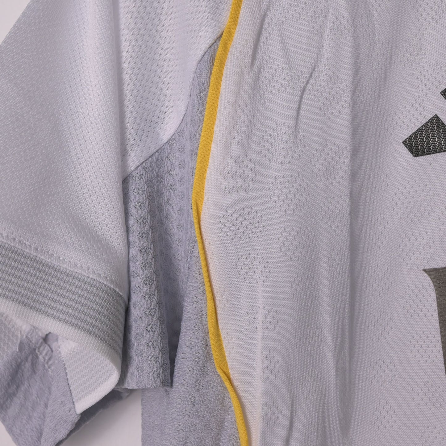 Real Madrid 2025/26 Home Kit Authentic Adult