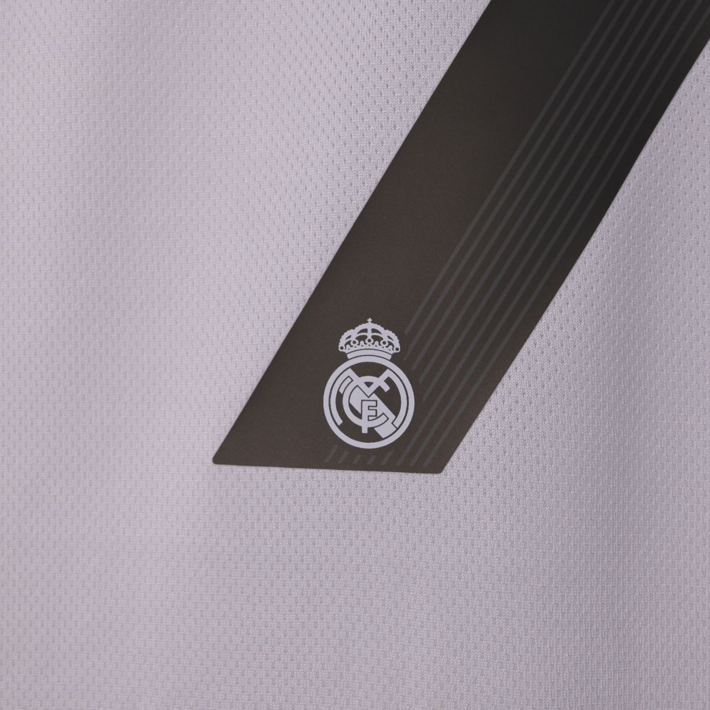 Real Madrid 2025/26 Home Kit Authentic Adult
