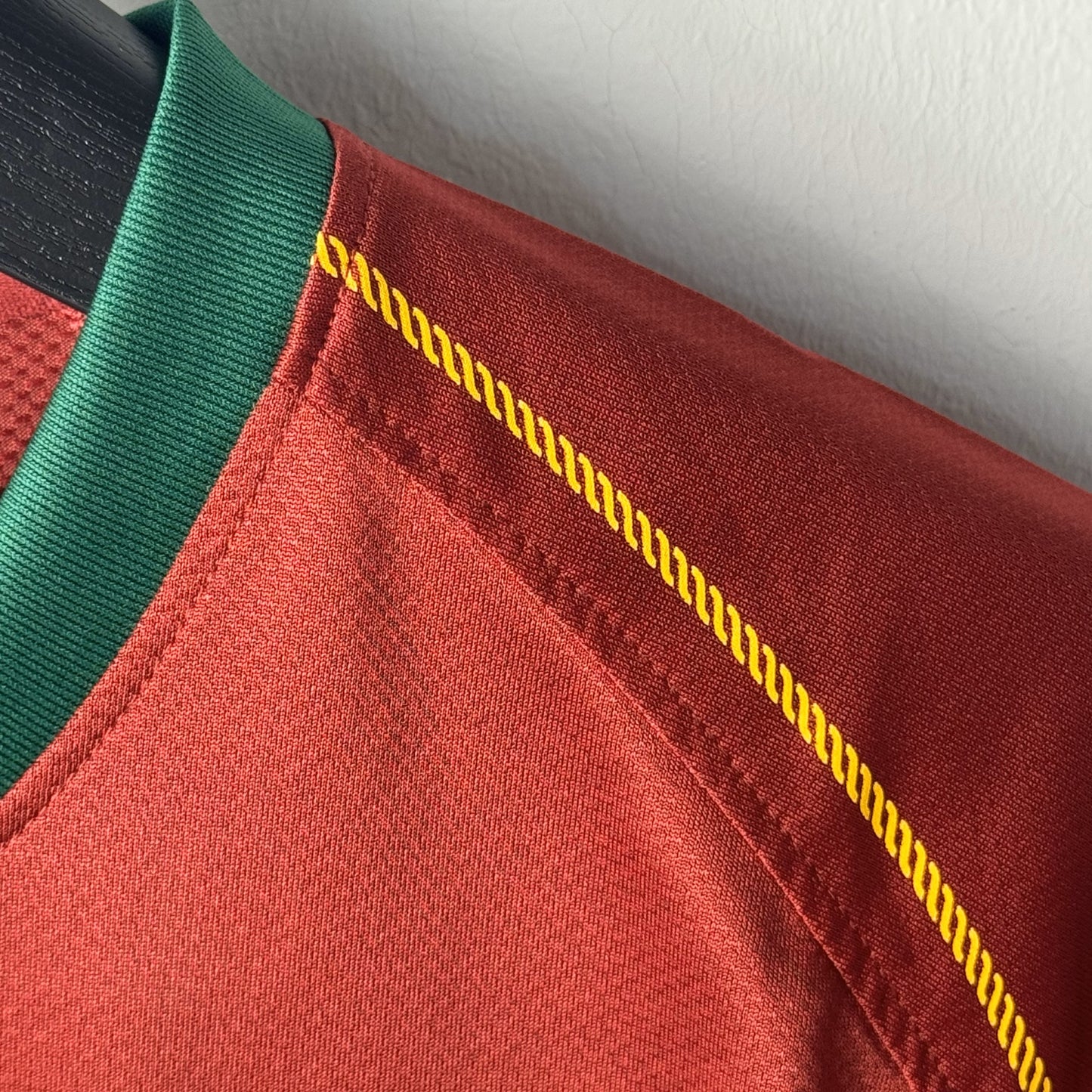 Retro 2006 Portugal Home Kit 7 FIGO